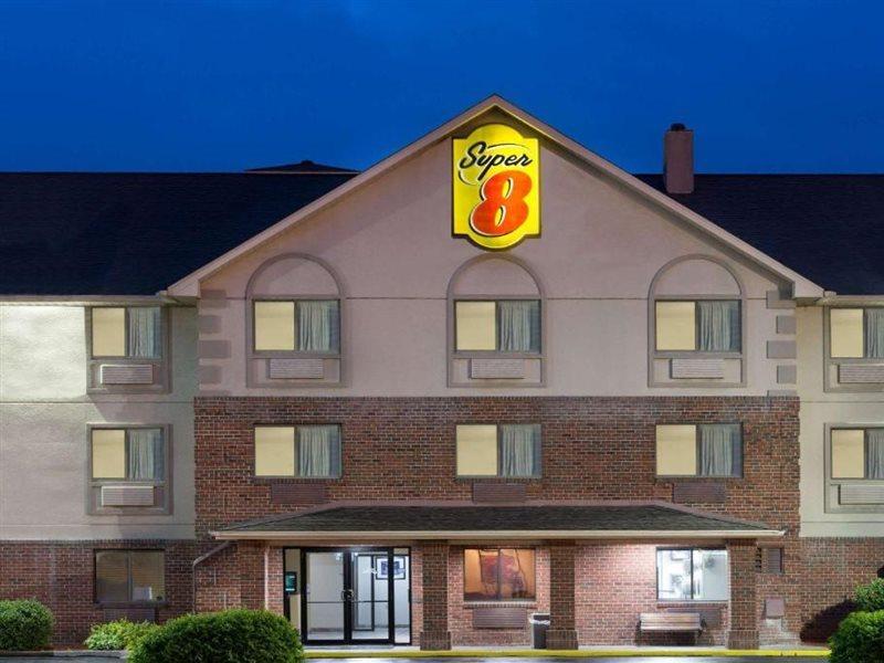 Super 8 By Wyndham Morgantown Hotel Екстериор снимка