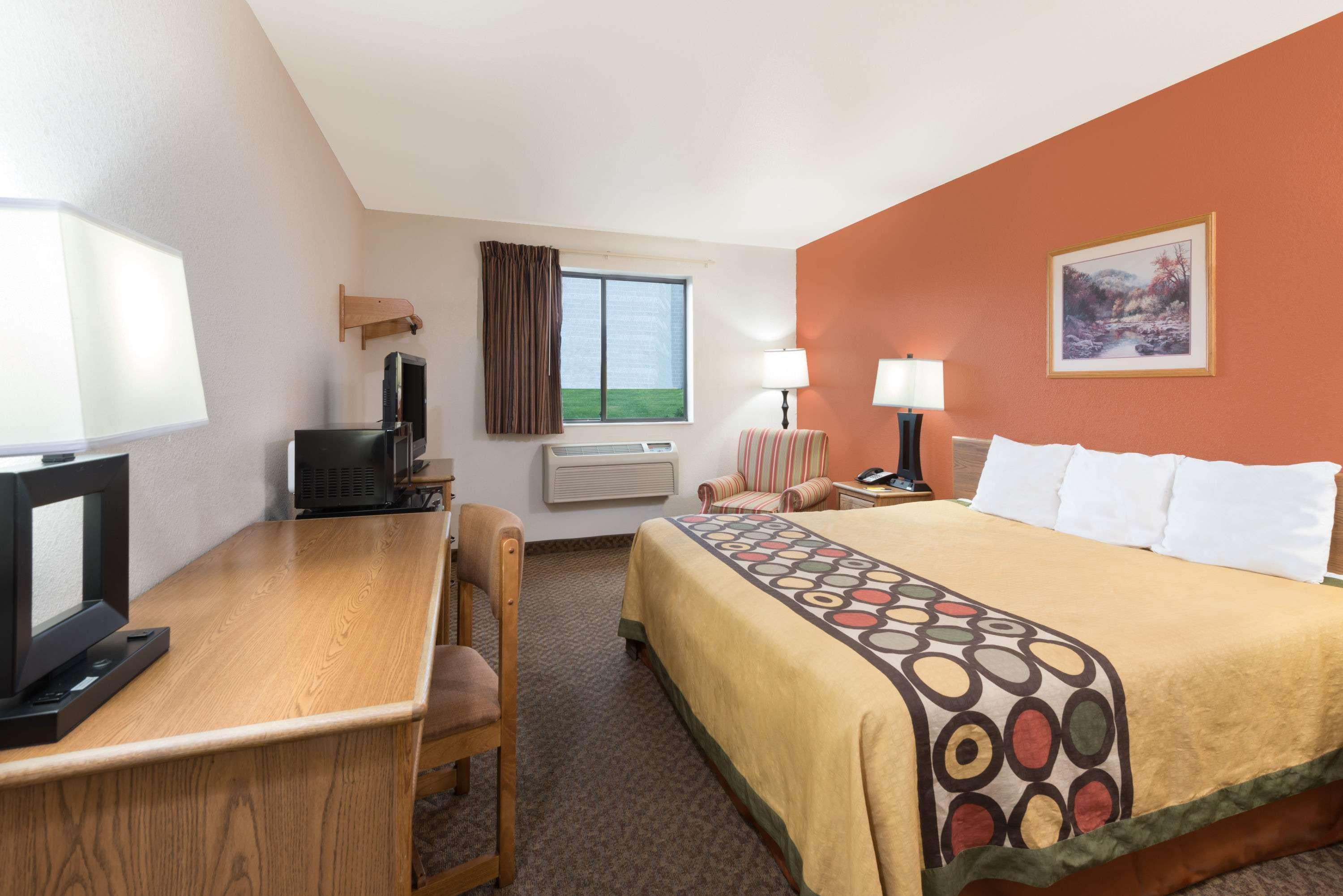 Super 8 By Wyndham Morgantown Hotel Екстериор снимка