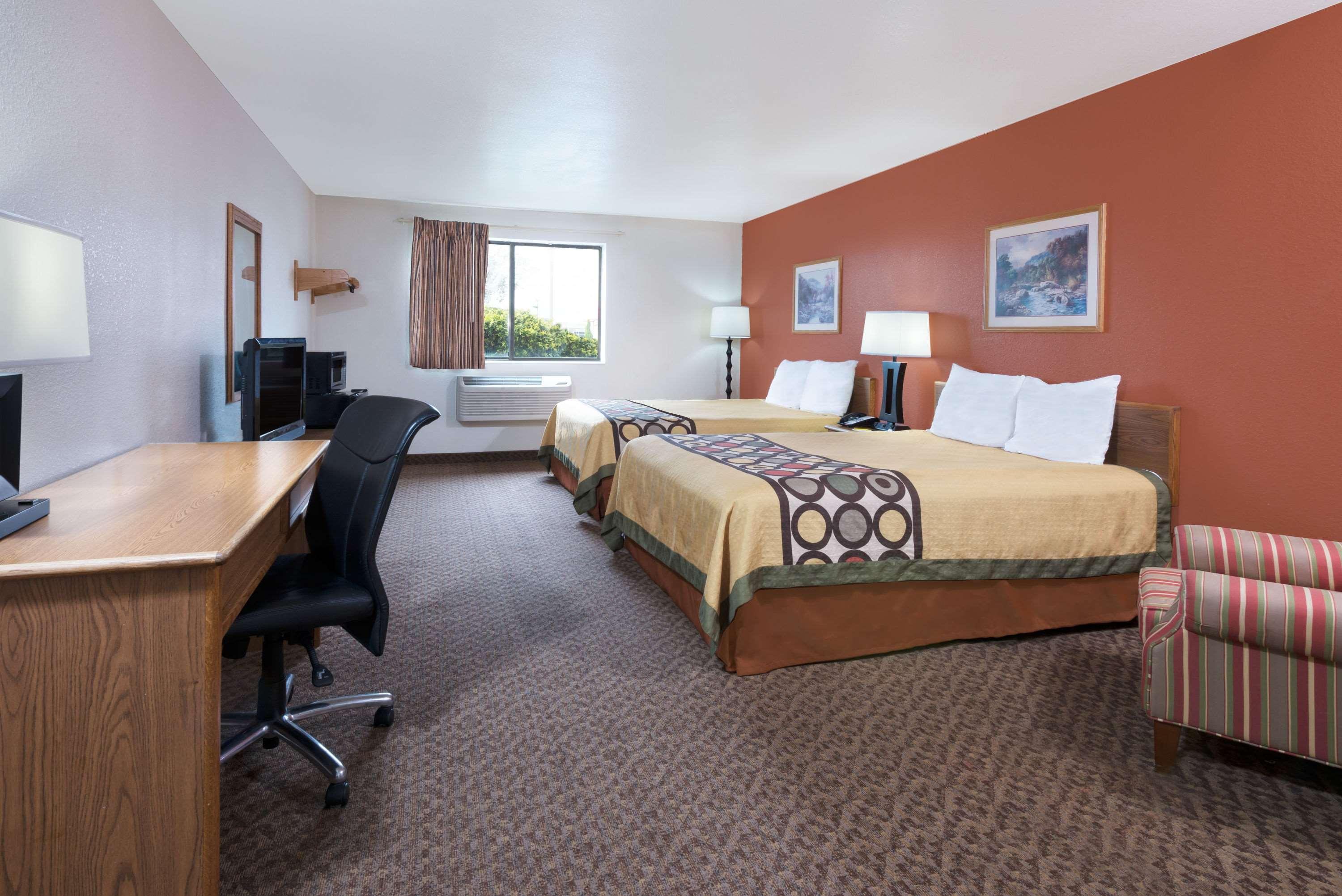 Super 8 By Wyndham Morgantown Hotel Екстериор снимка